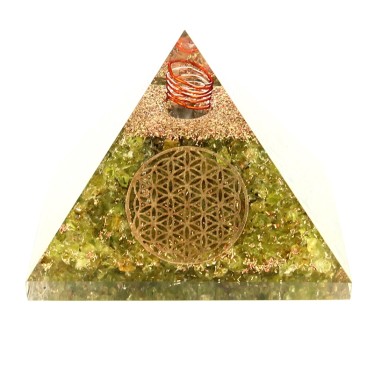 Péridot Pyramide Orgonite Fleur de Vie 7.5 cm