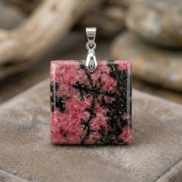 Rhodonite Carré